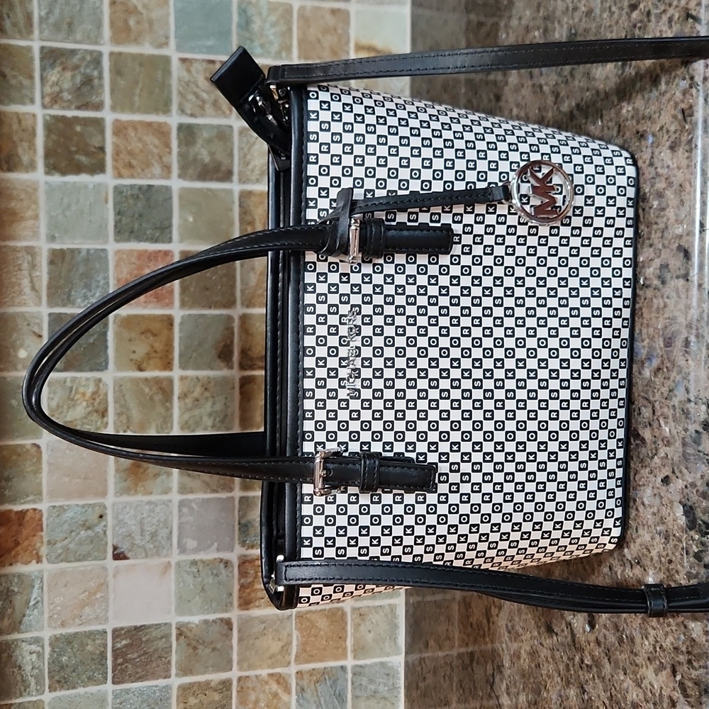 Michael Kors Checkeded Handbag
